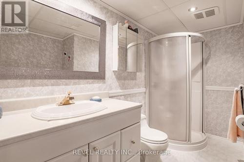 9 Samuel Place, Kawartha Lakes, ON - Indoor Photo Showing Bathroom