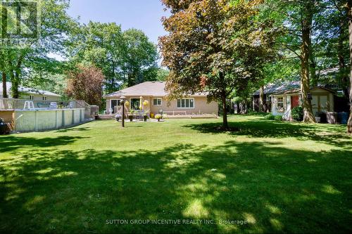 51 Knox Road W, Wasaga Beach, ON - Outdoor With Backyard