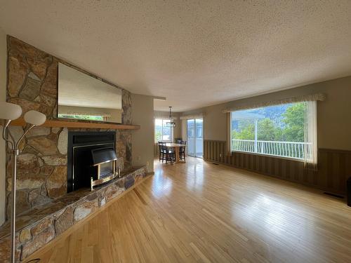 1015 Carbonate Street, Nelson, BC - Indoor Photo Showing Living Room With Fireplace