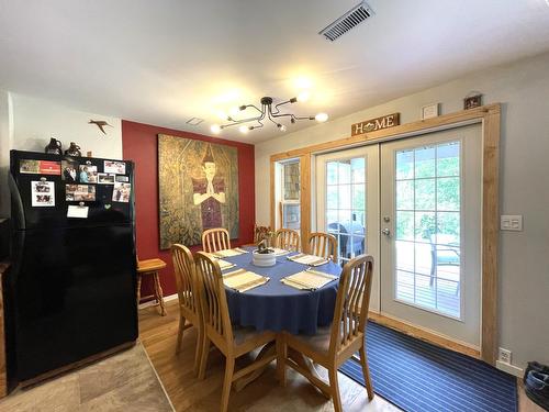 1015 Carbonate Street, Nelson, BC - Indoor Photo Showing Dining Room