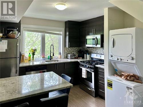 460 Nelson Street, Ottawa, ON - Indoor Photo Showing Kitchen