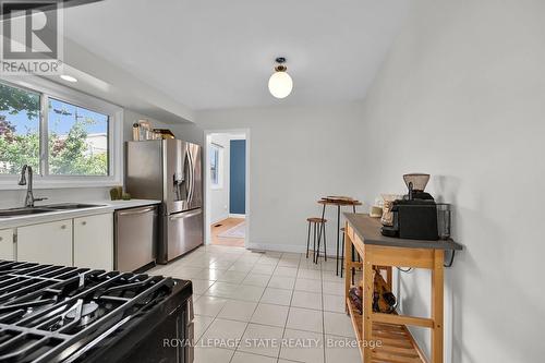 1024 Garth Street, Hamilton, ON - Indoor Photo Showing Kitchen With Double Sink