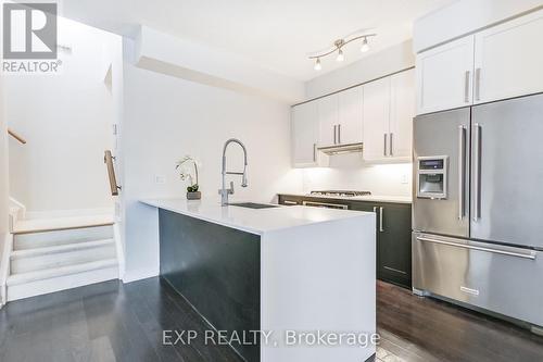 Th3 - 4070 Parkside Village Drive, Mississauga (Creditview), ON - Indoor Photo Showing Kitchen With Stainless Steel Kitchen With Upgraded Kitchen