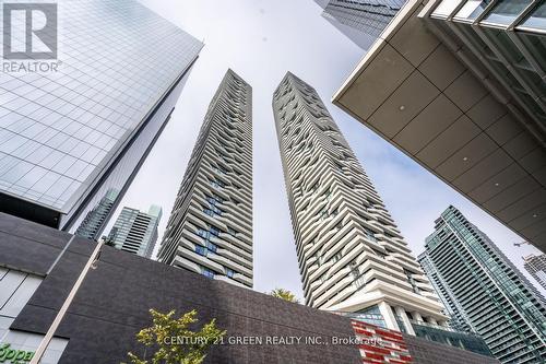 5407 - 100 Harbour Street, Toronto, ON - Outdoor