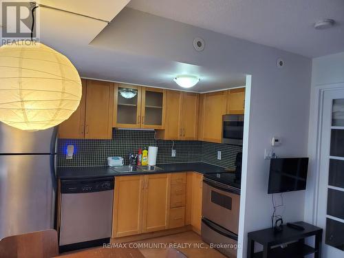 415 - 34 Western Battery Road, Toronto (Niagara), ON - Indoor Photo Showing Kitchen With Stainless Steel Kitchen