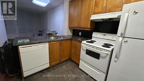 1009 - 55 Bloor Street E, Toronto, ON - Indoor Photo Showing Kitchen With Double Sink