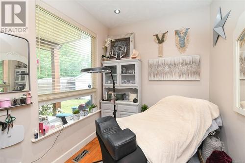 2704 Virginia Dr, Courtenay, BC - Indoor Photo Showing Bedroom