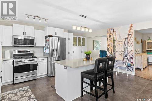 123 Saguenay Drive, Saskatoon, SK - Indoor Photo Showing Kitchen