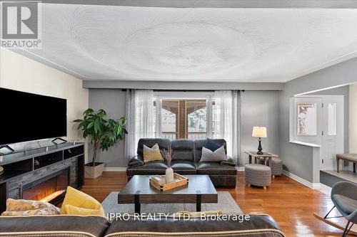 15 Congress Crescent, Hamilton (Red Hill), ON - Indoor Photo Showing Living Room