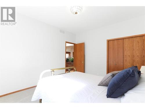 546 Vintage Terrace Road, Kelowna, BC - Indoor Photo Showing Bedroom