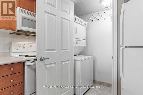 1401 - 3880 Duke Of York Boulevard, Mississauga, ON - Indoor Photo Showing Laundry Room