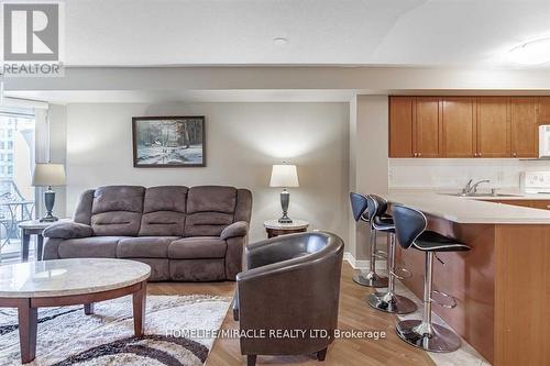 1401 - 3880 Duke Of York Boulevard, Mississauga, ON - Indoor Photo Showing Living Room