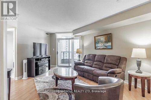 1401 - 3880 Duke Of York Boulevard, Mississauga, ON - Indoor Photo Showing Living Room