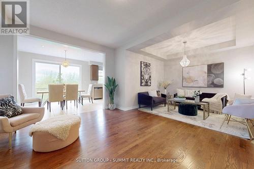 1586 Clitherow Street W, Milton, ON - Indoor Photo Showing Living Room