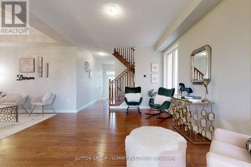 1586 Clitherow Street W, Milton, ON - Indoor Photo Showing Living Room