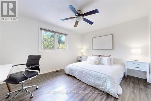 512 Scarlett Crescent, Burlington, ON - Indoor Photo Showing Bedroom
