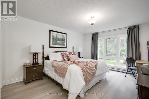 105 - 32 Deerhurst Greens Drive, Huntsville, ON - Indoor Photo Showing Bedroom