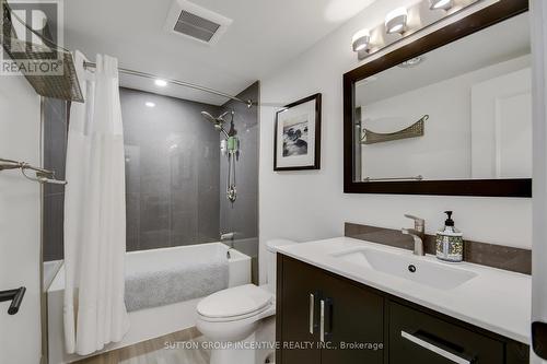 105 - 32 Deerhurst Greens Drive, Huntsville, ON - Indoor Photo Showing Bathroom