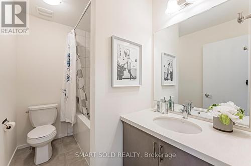 27 Thomas Armstrong Lane, Richmond Hill, ON - Indoor Photo Showing Bathroom