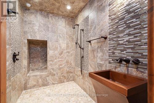 457 St. Johns Sideroad, Aurora, ON - Indoor Photo Showing Bathroom