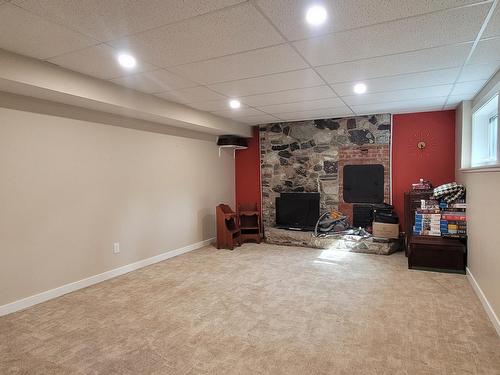 7461 2Nd St, Grand Forks, BC - Indoor Photo Showing Basement