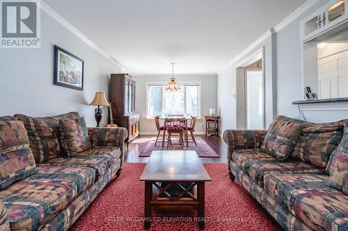 458 Manly Street, Midland, ON - Indoor Photo Showing Living Room