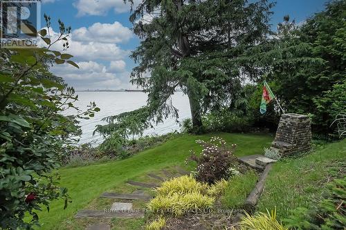 284 North Shore Boulevard E, Burlington, ON - Outdoor With View