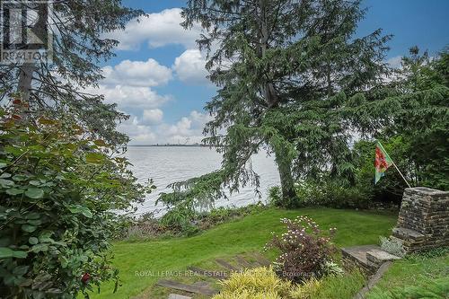 284 North Shore Boulevard E, Burlington, ON - Outdoor With Body Of Water With View
