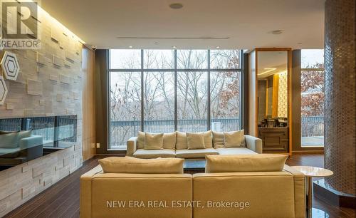 805 - 36 Parklawn Road, Toronto (Mimico), ON - Indoor Photo Showing Living Room