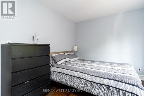 3522 The Credit Woodlands, Mississauga, ON - Indoor Photo Showing Bedroom