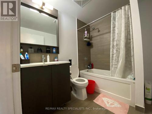 1007 - 2560 Eglinton Avenue, Mississauga, ON - Indoor Photo Showing Bathroom