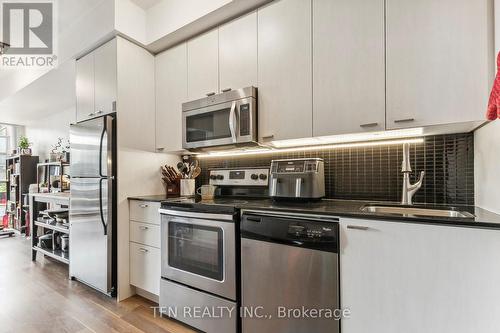 906 - 775 King Street W, Toronto (Niagara), ON - Indoor Photo Showing Kitchen