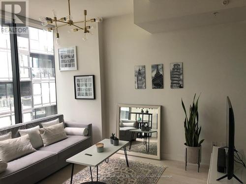 1105 - 38 Stewart Street, Toronto, ON - Indoor Photo Showing Living Room