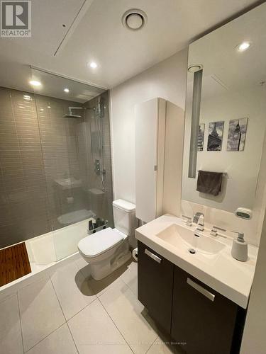 1105 - 38 Stewart Street, Toronto, ON - Indoor Photo Showing Bathroom
