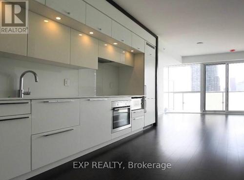 4910 - 15 Grenville Street, Toronto, ON - Indoor Photo Showing Kitchen