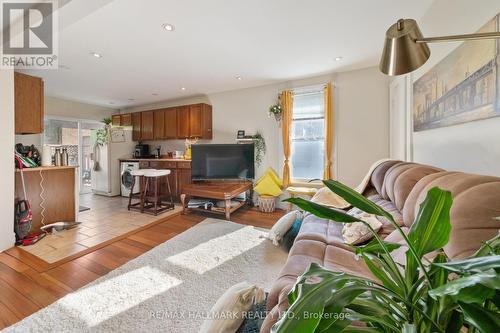 25 Norwood Terrace, Toronto (East End-Danforth), ON - Indoor Photo Showing Living Room