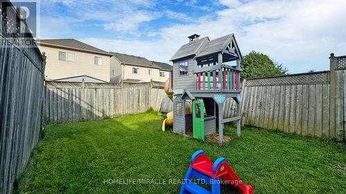 1711 Woodgate Trail, Oshawa (Samac), ON - Outdoor