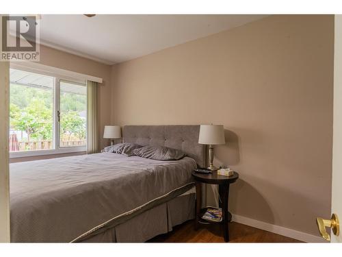 1402 Tulip  Street, Trail, BC - Indoor Photo Showing Bedroom