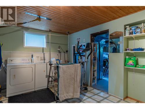 1402 Tulip  Street, Trail, BC - Indoor Photo Showing Laundry Room