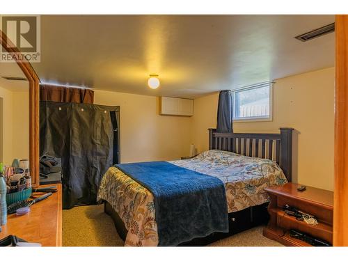 1402 Tulip  Street, Trail, BC - Indoor Photo Showing Bedroom