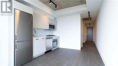 203 Catherine Street Unit#507, Ottawa, ON - Indoor Photo Showing Kitchen