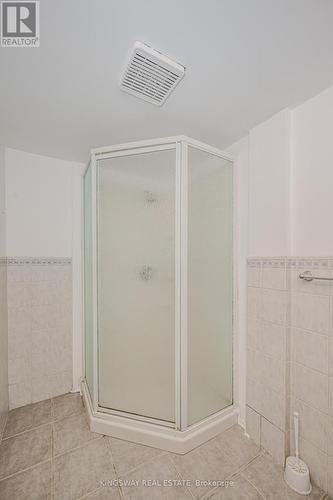 164 East 23Rd Street, Hamilton (Eastmount), ON - Indoor Photo Showing Bathroom