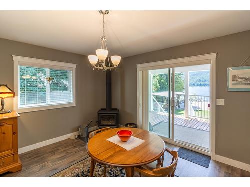 5810 Highway 3A, Nelson, BC - Indoor Photo Showing Dining Room