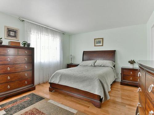 Master bedroom - 990 Rue Palardy, Laval (Auteuil), QC - Indoor Photo Showing Bedroom