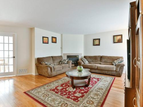 Living room - 990 Rue Palardy, Laval (Auteuil), QC - Indoor Photo Showing Living Room