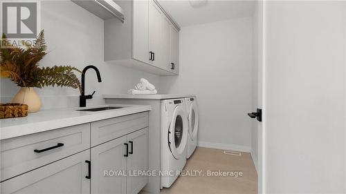 121 Whitefish Crescent, Hamilton (Stoney Creek), ON - Indoor Photo Showing Laundry Room