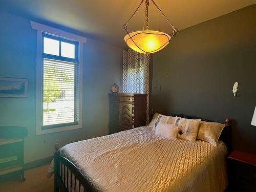 4470 Moan Road, Skookumchuck, BC - Indoor Photo Showing Bedroom