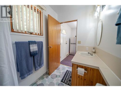 13165  3A Highway Unit# Lot 13, Boswell, BC - Indoor Photo Showing Bathroom