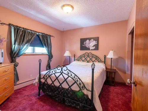 905 Currie Road, Kenora, ON - Indoor Photo Showing Bedroom