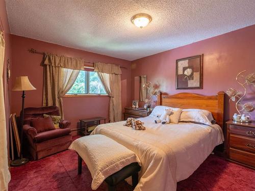 905 Currie Road, Kenora, ON - Indoor Photo Showing Bedroom